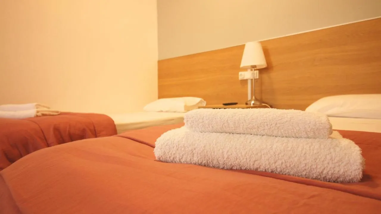 Paraiso Hostel Barcelona 0*,  Spain