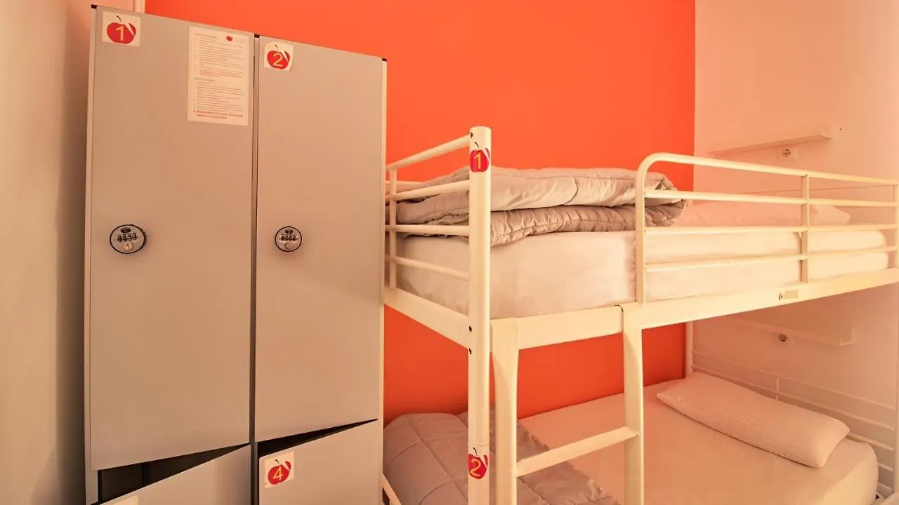 Paraiso Hostel Barcelona Spain